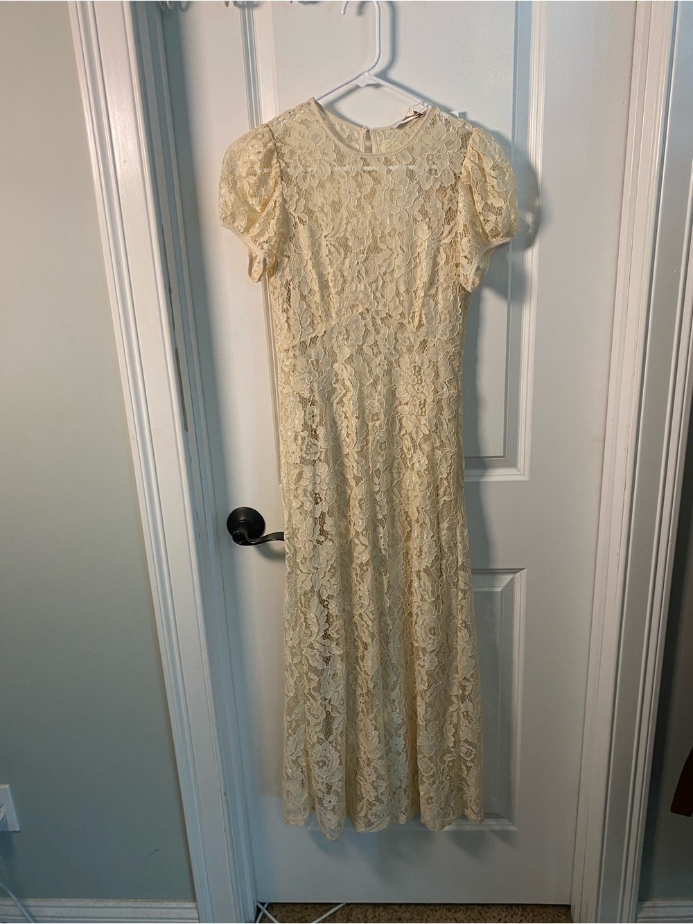 NWT Wayf Cream Lace Dress with Puff Sleeves